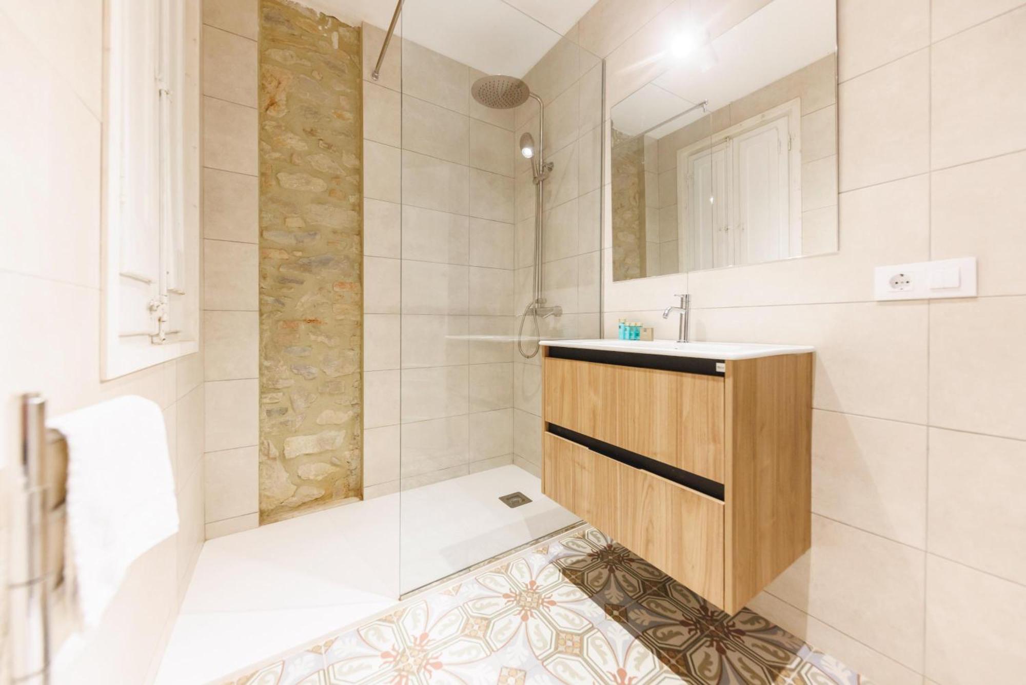 Bravissimo El Lleó, bright 4-bedroom apartment Girona Exterior foto